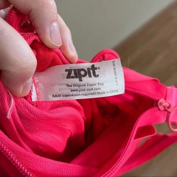 Zipit Zipper Monster Crossbody Bag Girls Small Pink Zip Top Adjustable - Picture 13 of 13